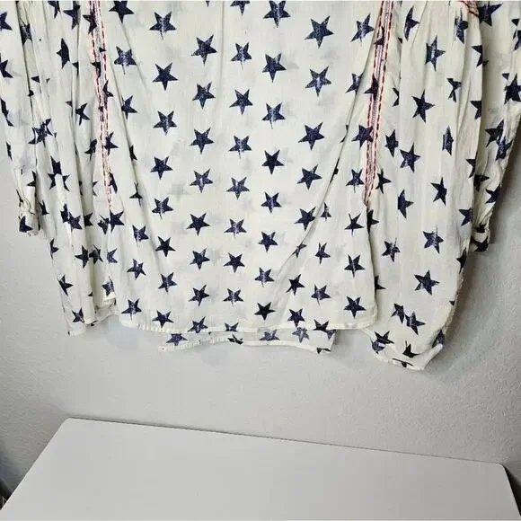 LANE BRYANT RED,WHITE, AND BLUE SHIRT SIZE14/16 America Patriotic 4th Of July - Picture 2 of 8